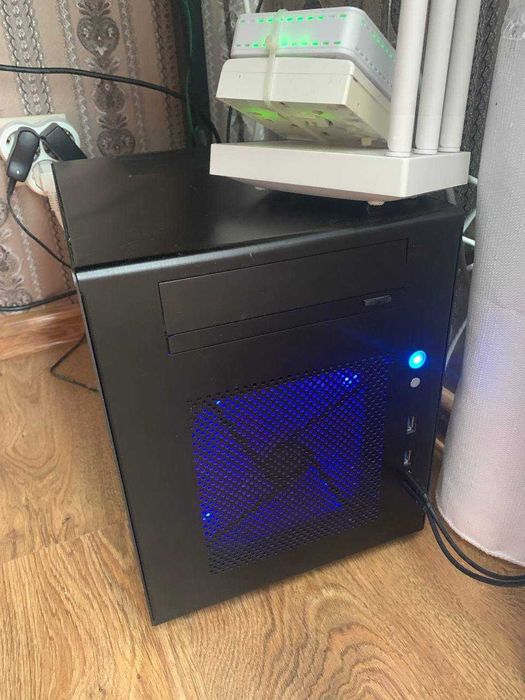 Продам ПК игровой , в мини формате очень удобно i7 GTX1060 6GB 16озу