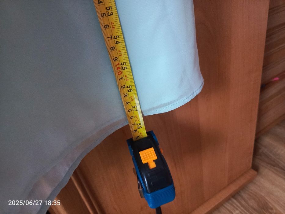 Długa sukienka miętowa koronka