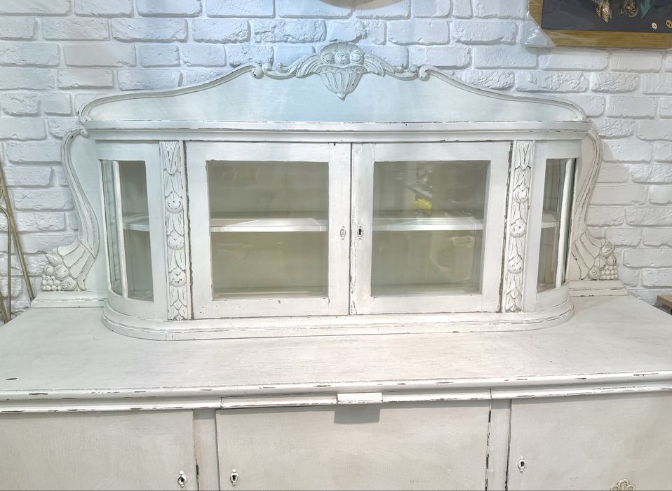 Bufet kredens bielony drewniany postarzany lite drewno