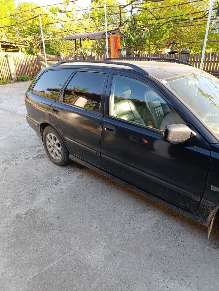 VOLVO V40 1.8benzin 1999p