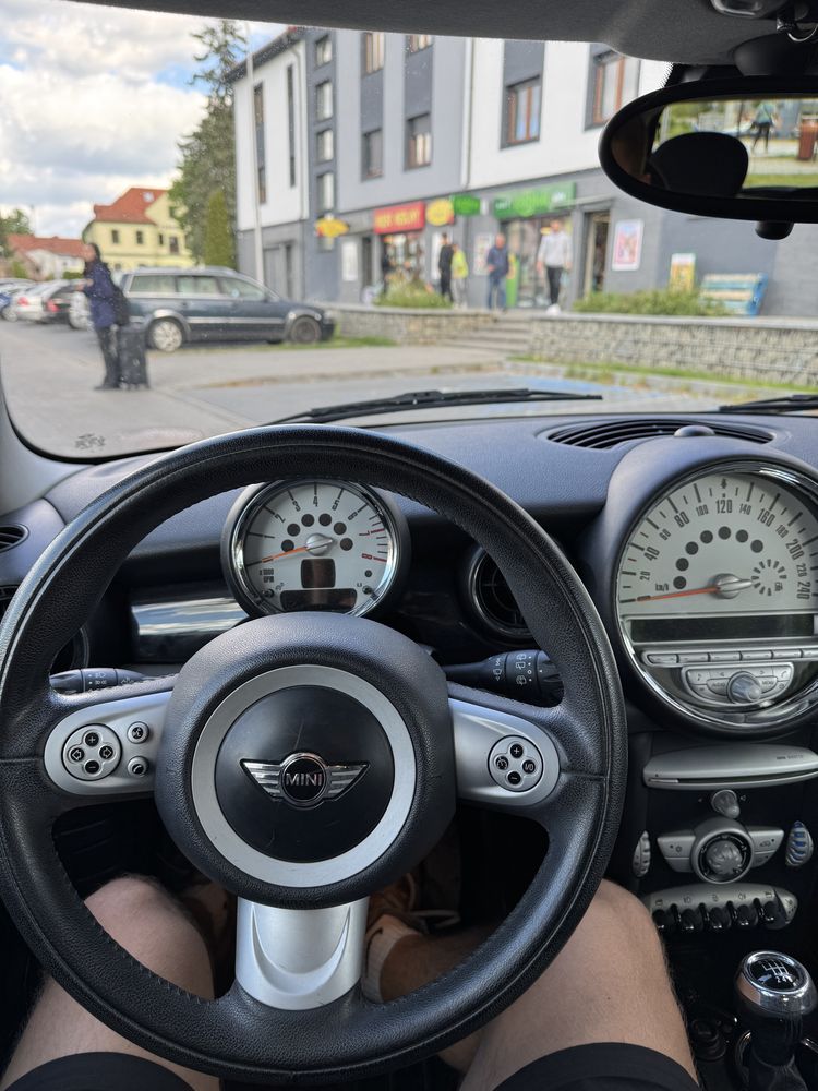 Mini  Cooper  R56