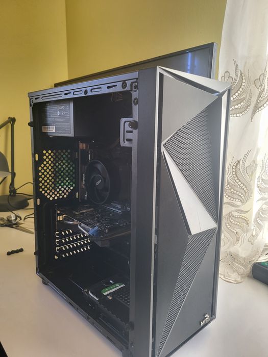 Komputer stacjonarny