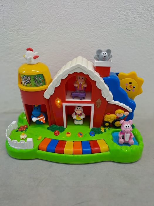 Brinquedo Musical a Quinta bebé