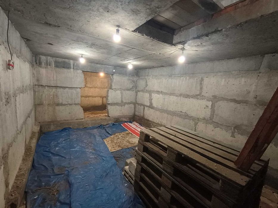 Гараж великий Троєщина Під підіймач СТО малярка склад цех виробництво