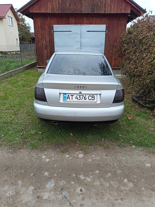 Продам Ауді  А4 2000р.