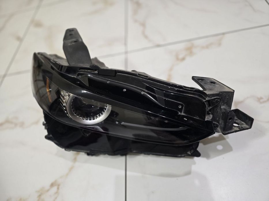 Права фара Mazda cx30 2019-2024