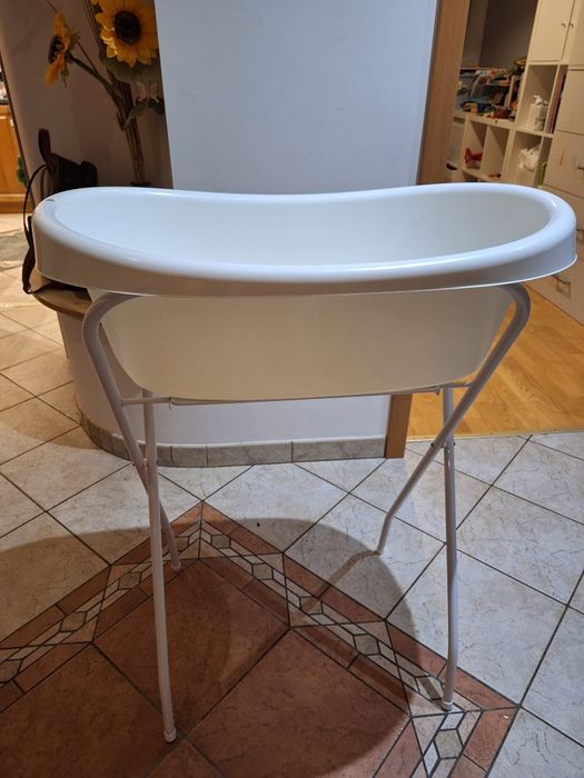 Stelaż + wanienka IKEA – praktyczny zestaw dla maluszka