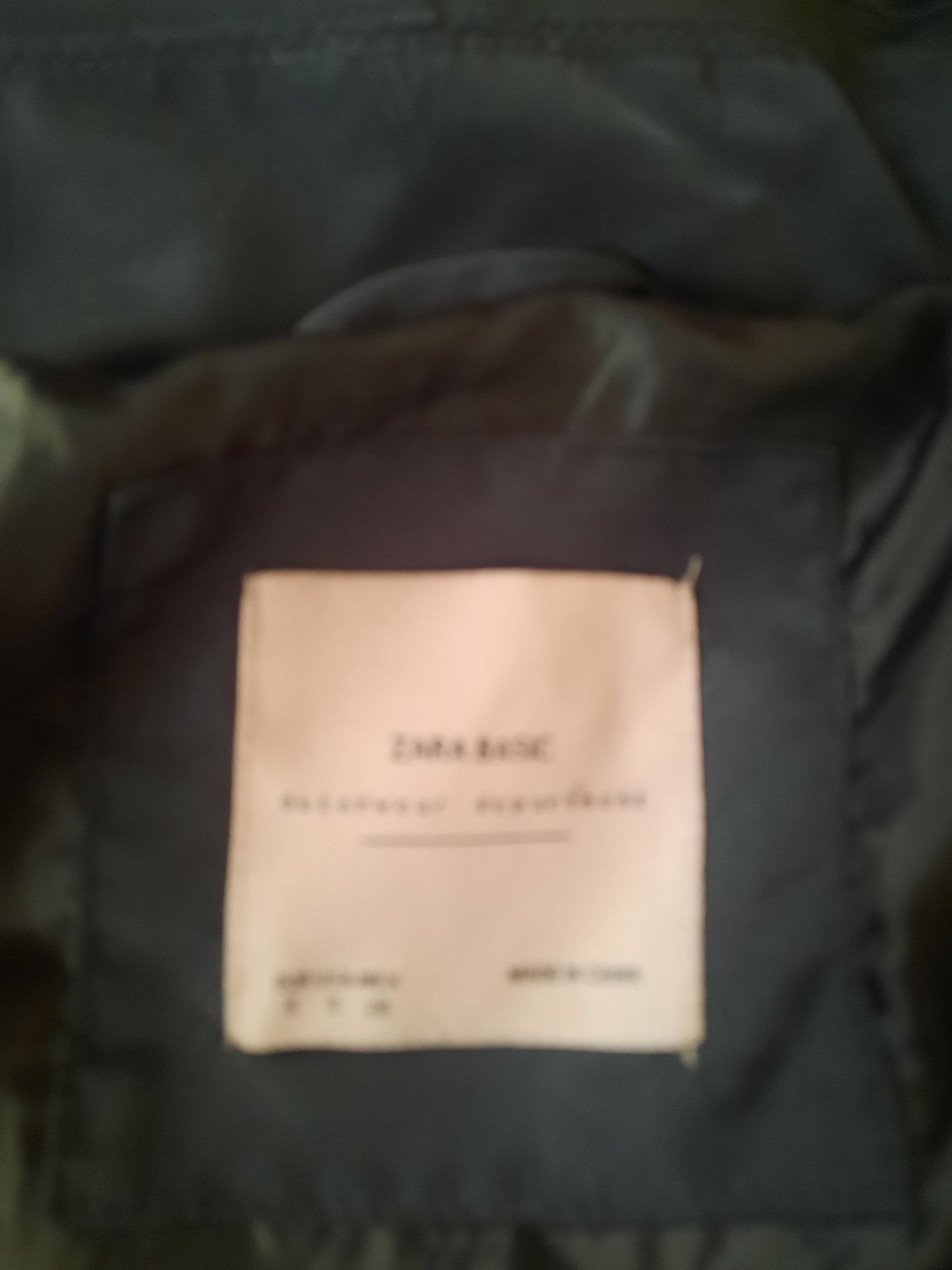 Продам куртку бренда ZARA  38 размер