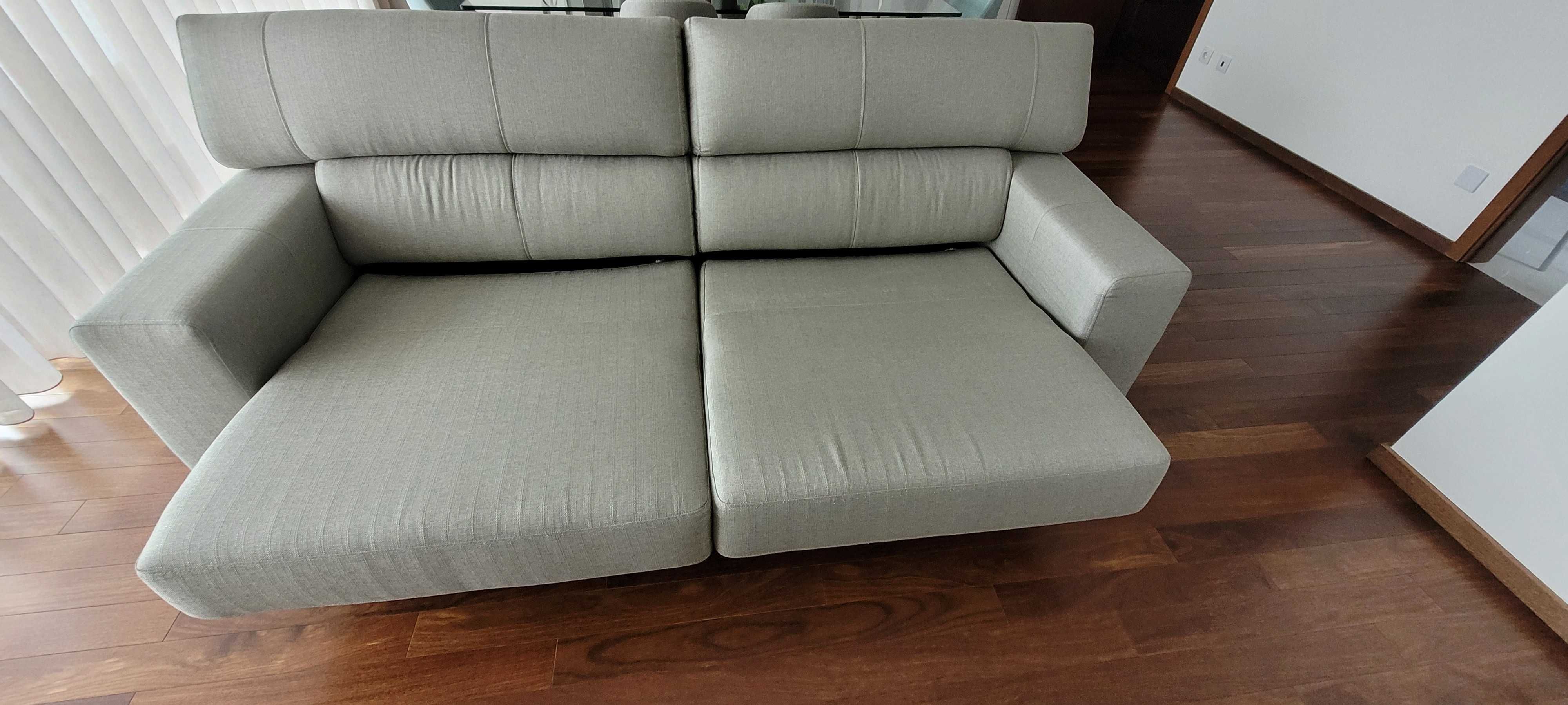 Sofá completamente novo