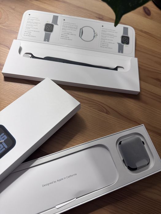 Apple Watch SE 2. generacji 44mm