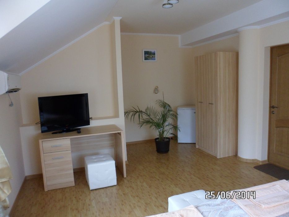 VILLA VERA Садиба біля Термального  басейну Закарпаття + парковка