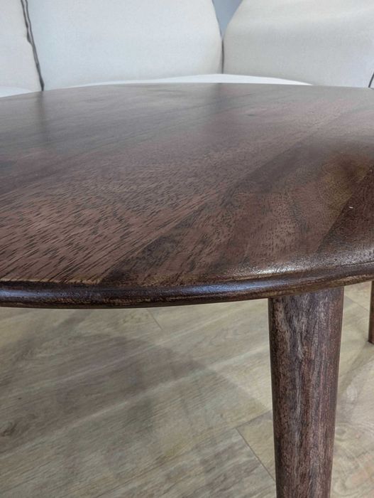 Fazowany drewniany stolik kawowy (70x60x46cm)