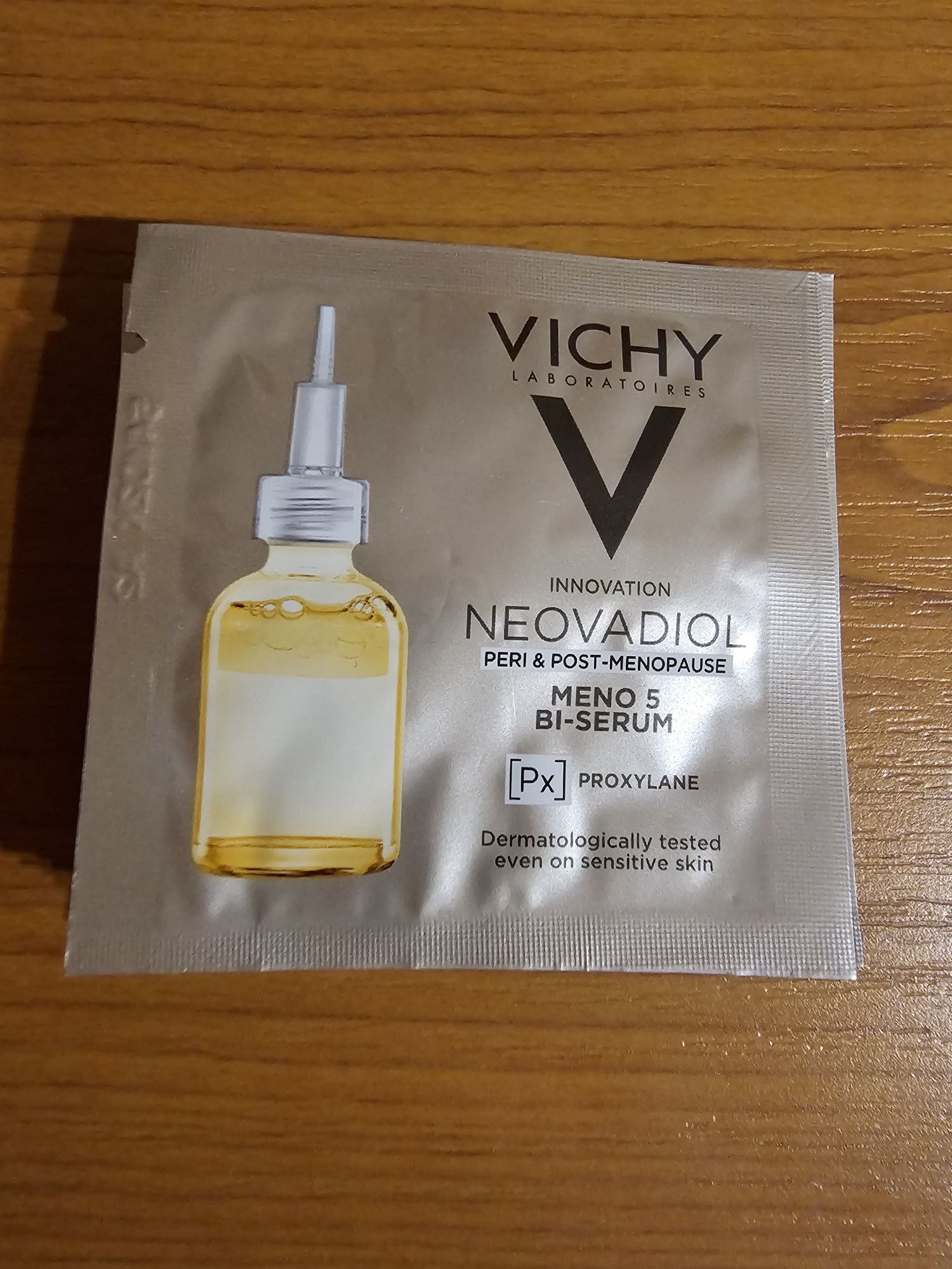 Vichy Neovadiol Meno5 serum przeciwzmarszczkowe 10ml