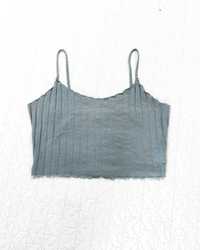 niebieski crop top letni, prążkowany, na ramiączkach M 38 bawełna