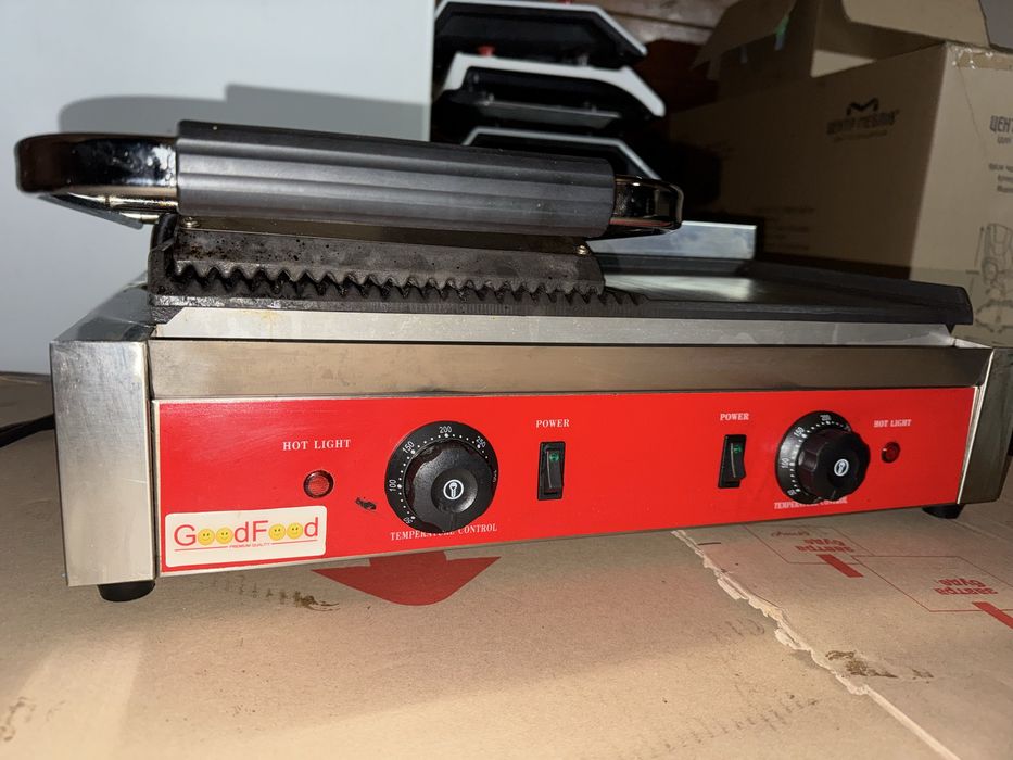 Гриль комбінований прижимний GoodFood