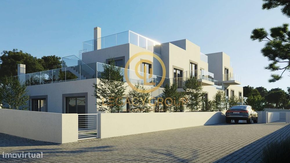 Moradia Contemporânea com Piscina Privada no Triângulo dourado