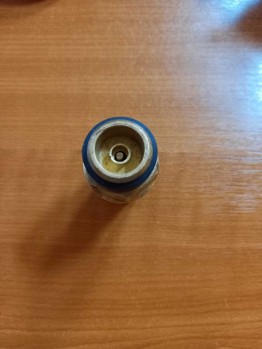 Редуктор хлопушка к газовому баллону с вентилем под него