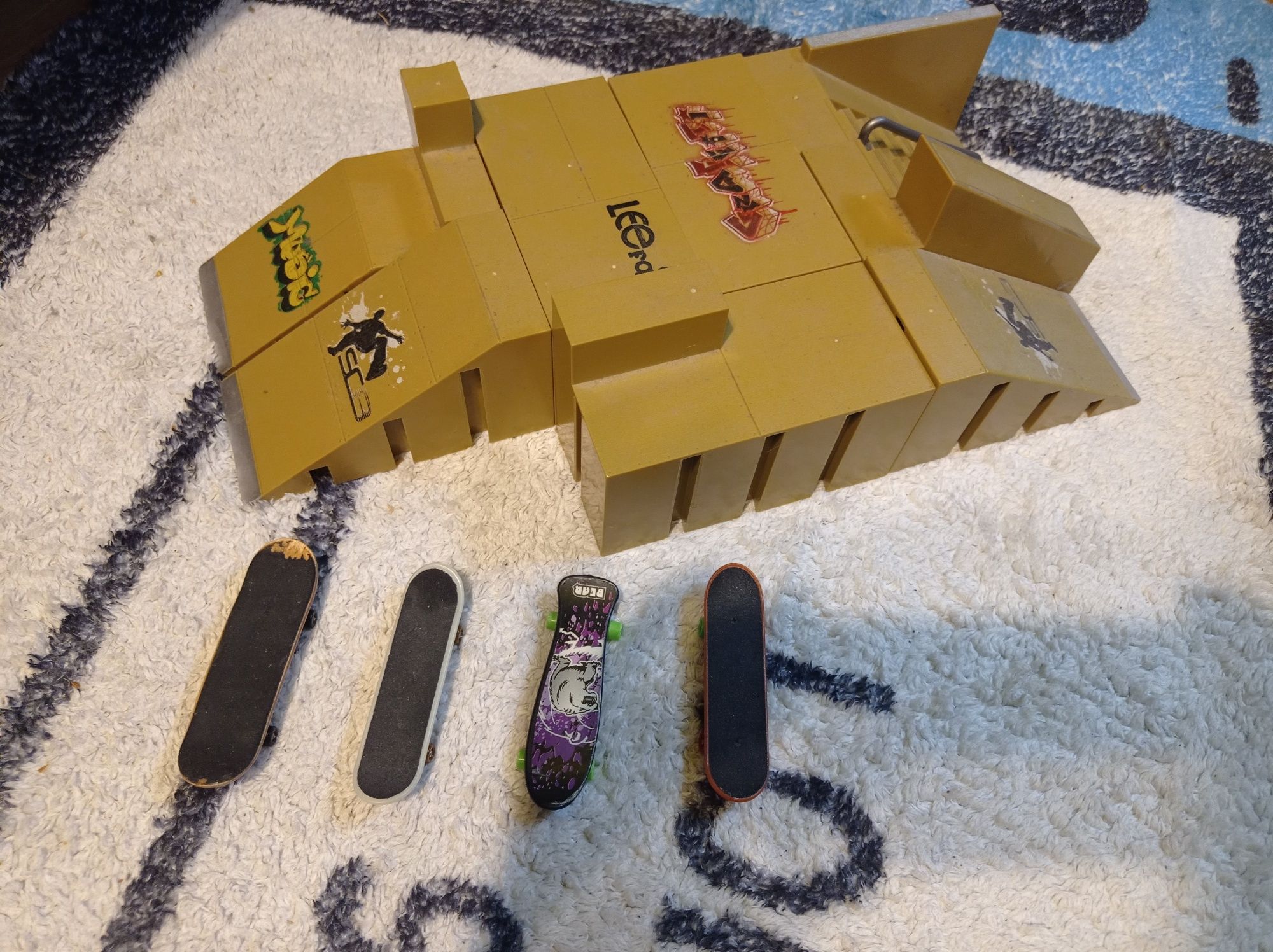 Zestaw Skatepark + 4 fingerboards, deskorolki rampa