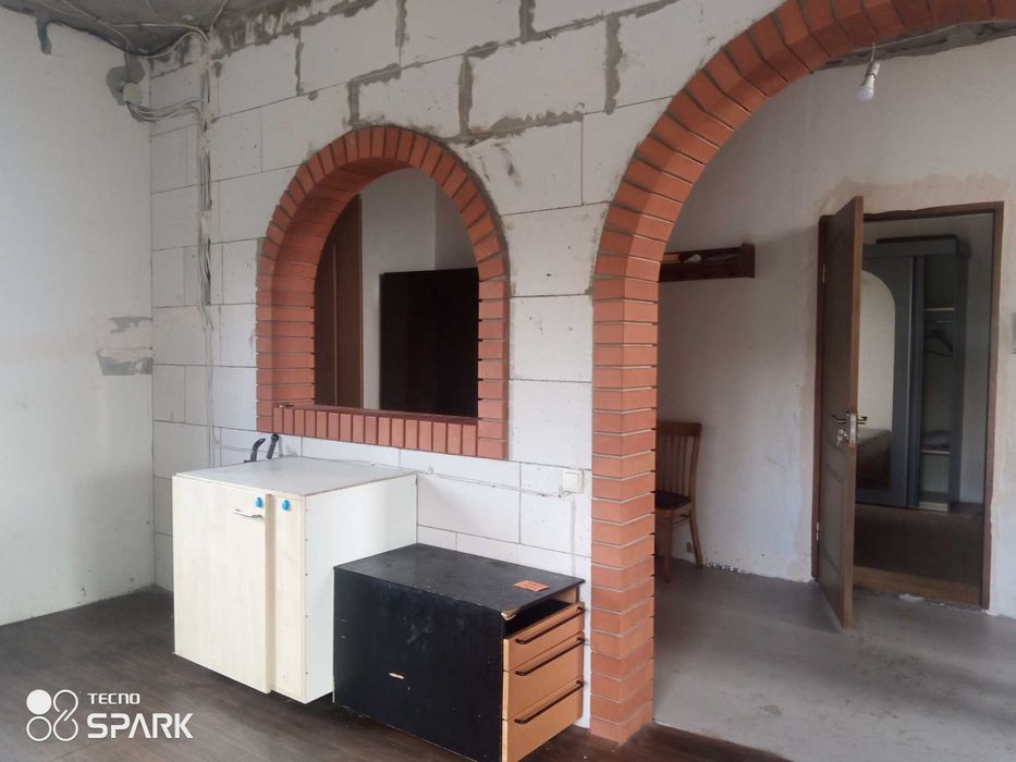 Продаю коттедж современной постройки гМерефа тихий центр р-н ЦРБ