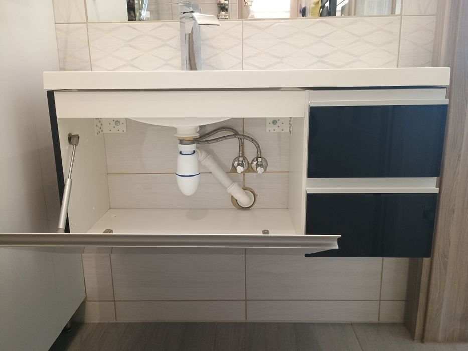 Szafka umywalka bateria zestaw