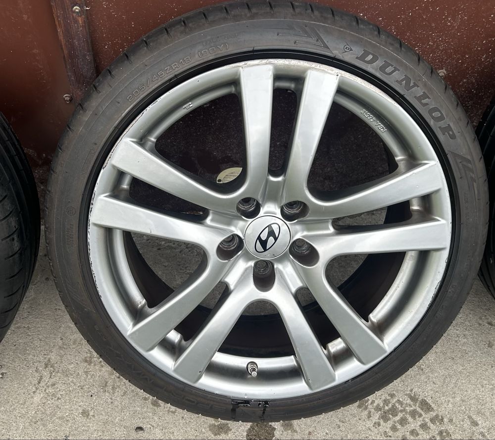 Kola Rial 5x114,3 z oponami letnimi 205/45 R18