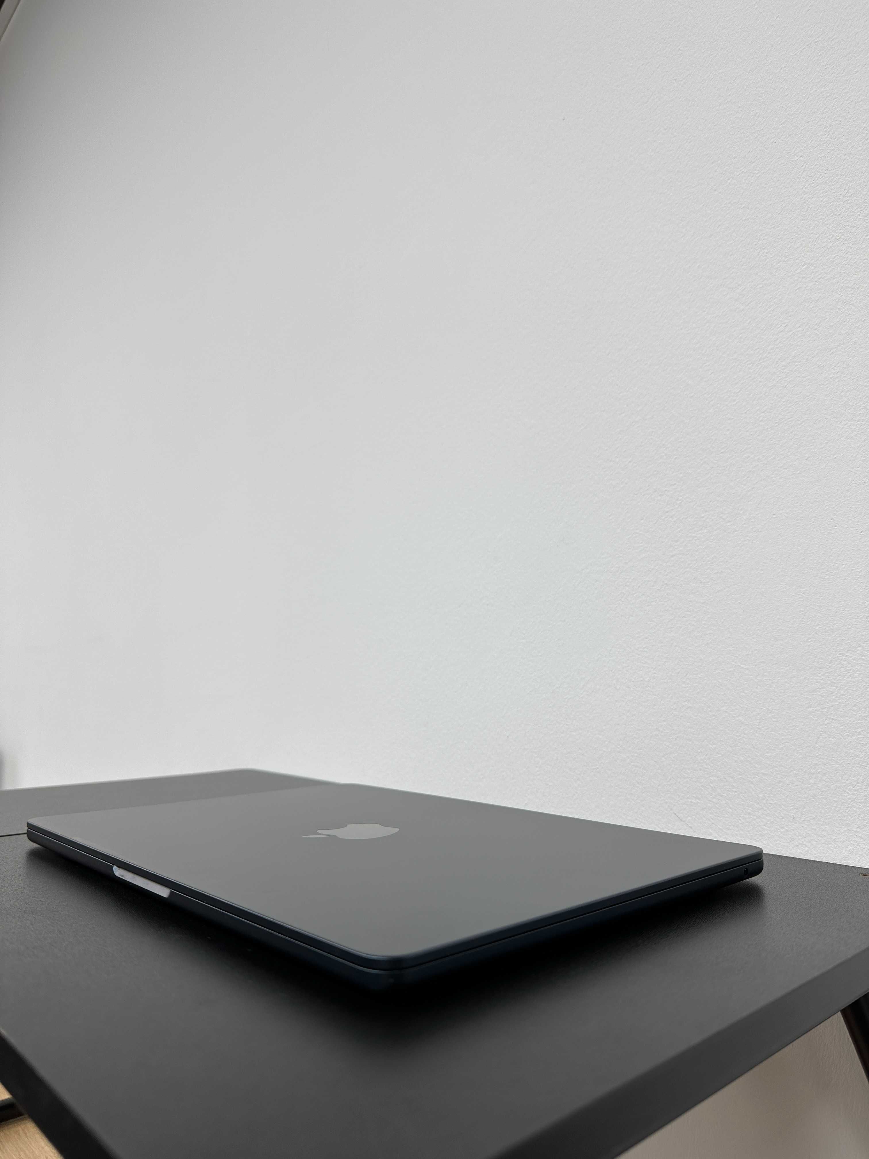 Macbook Air 2022 (2024 рік випуску) (M2/8gb/256ssd) Гарантія/ 36568SV