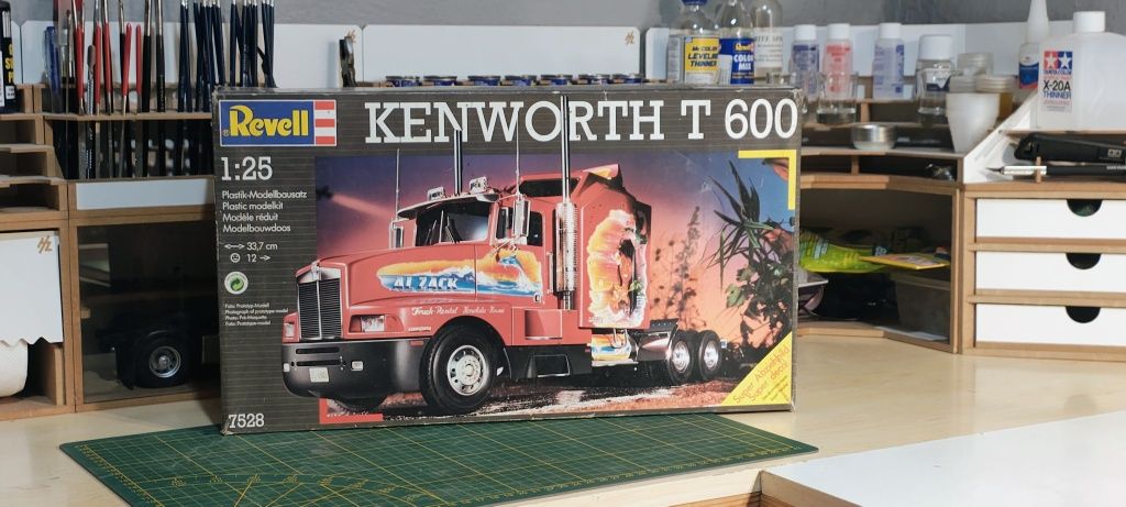 Revell 7528 Kenworth T600 1:25 Unikat ciężarówka 1/25
