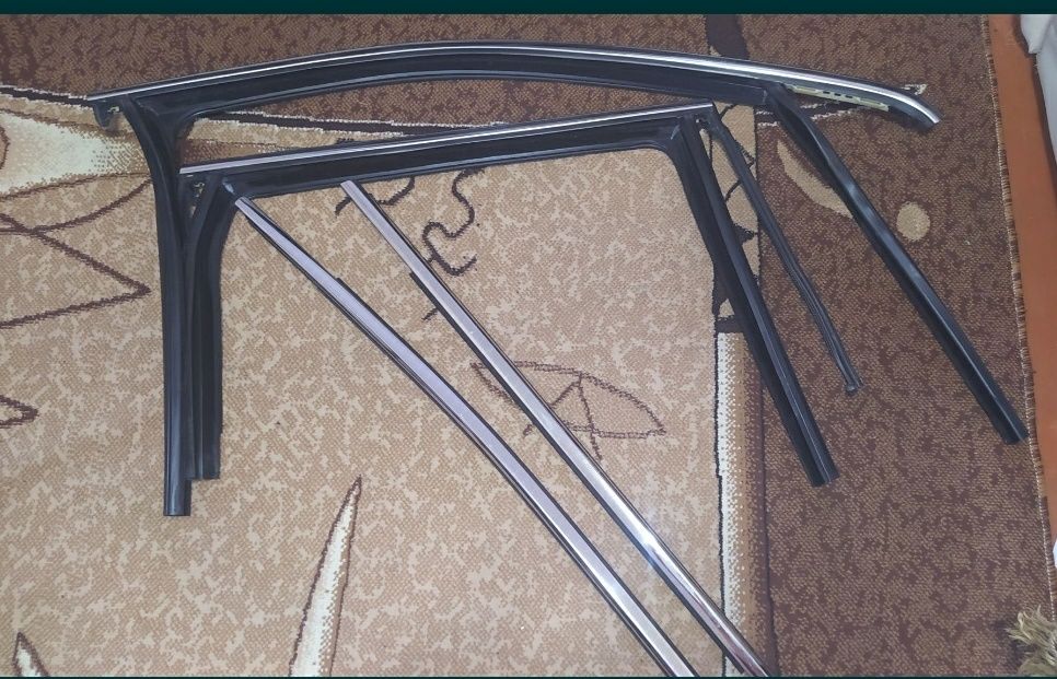 Продам детали дверей Jeep Cherokee KL  правые 14-19 г