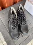 Sprzedam nowe buty robocze nr42