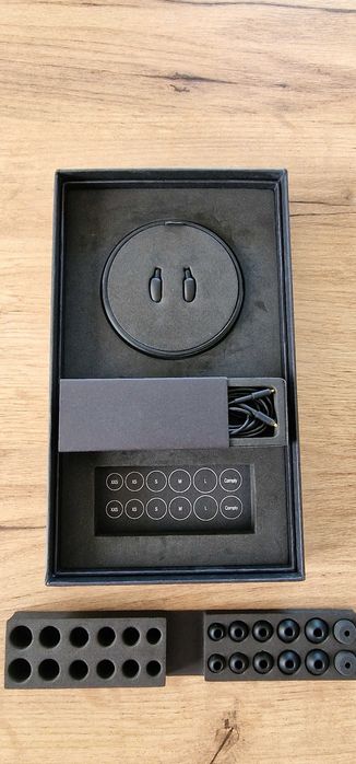 Słuchawki armaturowe dokanałowe douszne JAYS q-JAYS