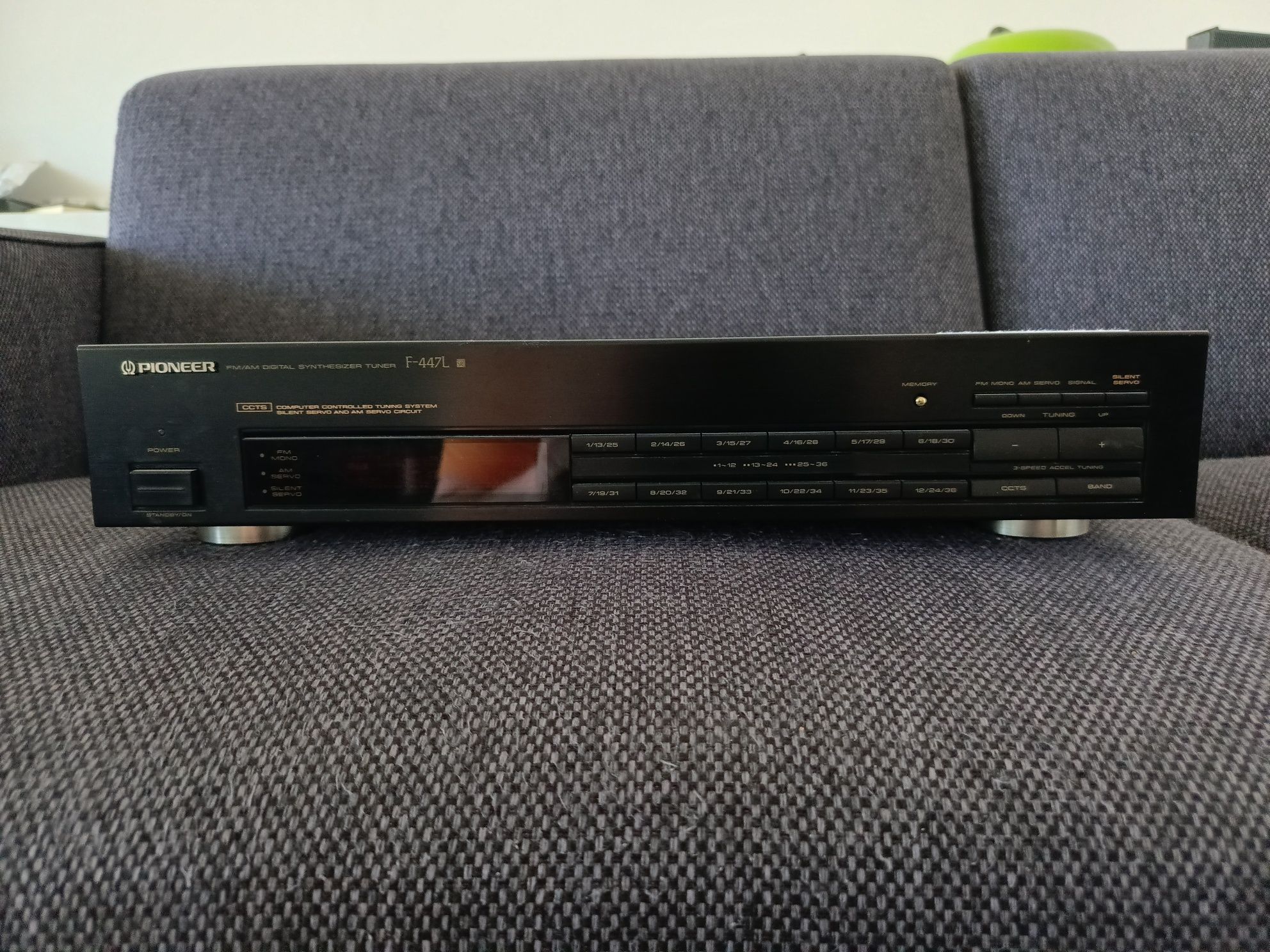 Tuner radiowy cyfrowy Pioneer F-447 s