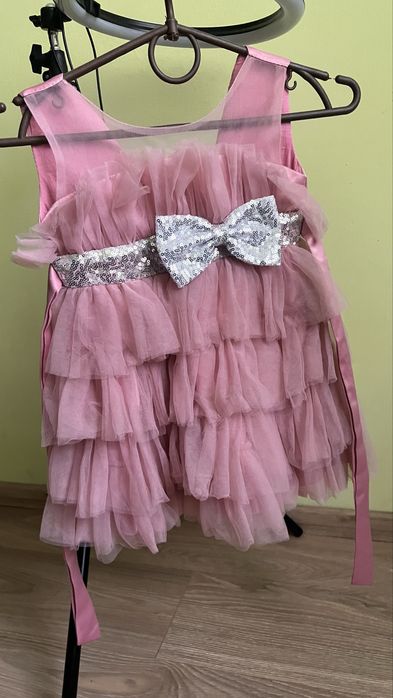 Сукня на дівчинку