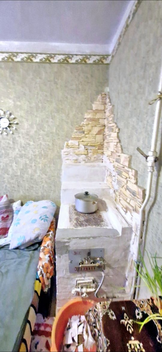 Полтава. Продам 4 комнатную квартиру ул. Синная 33.000$