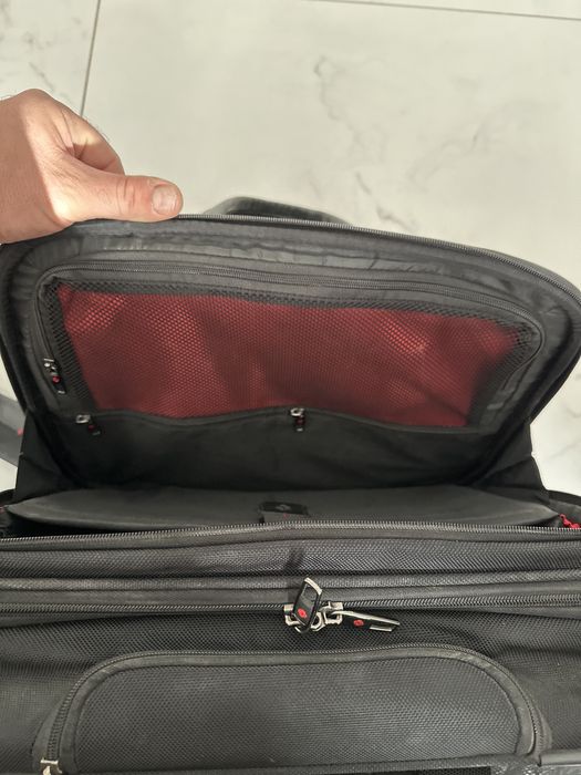 Torba na kółkach elegancka i funkcjonalna torba biznesowa na laptopa