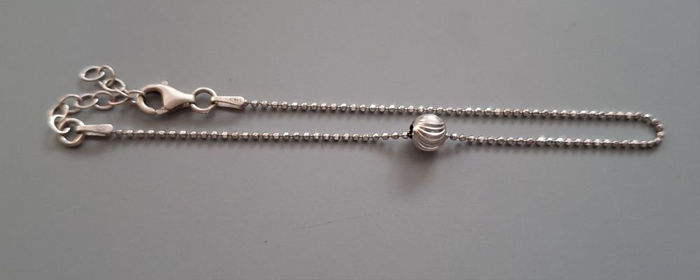 Srebrna damska bransoletka z kuleczką z firmy Yes próba 925