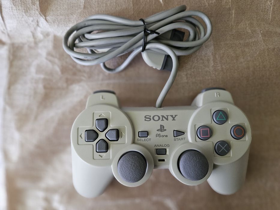 Konsola PlayStation PSone 102C kompletny stan kolekcjonerski