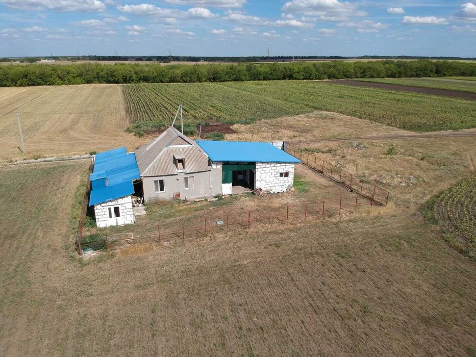 Ферма обладнана з комбікормовим міні заводом ТОРГ