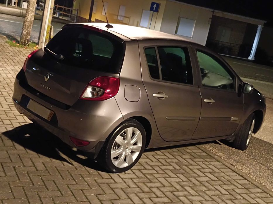 Renault Clio 1.5 Dci, 85Cv. Automático/Manual. Full Extras. Como Novo.