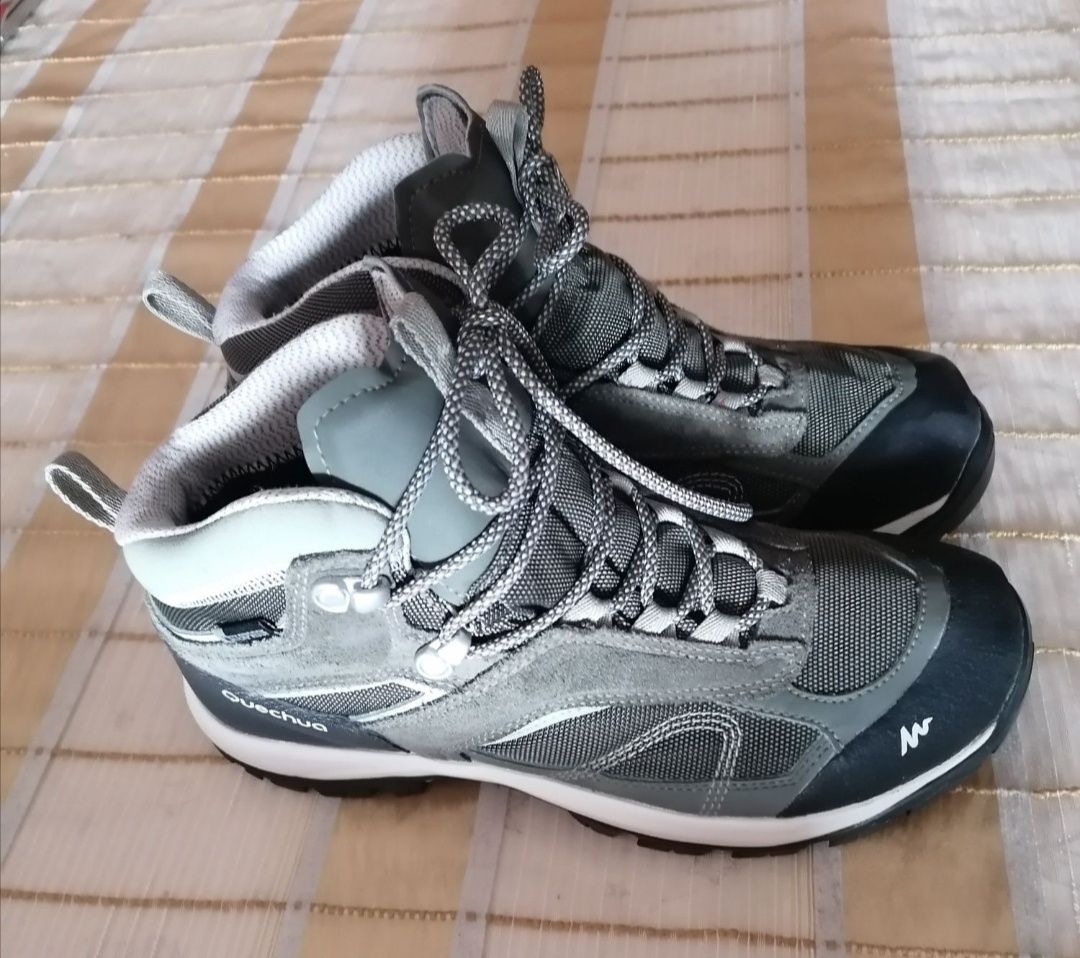 Botas Montanha Quechua 39