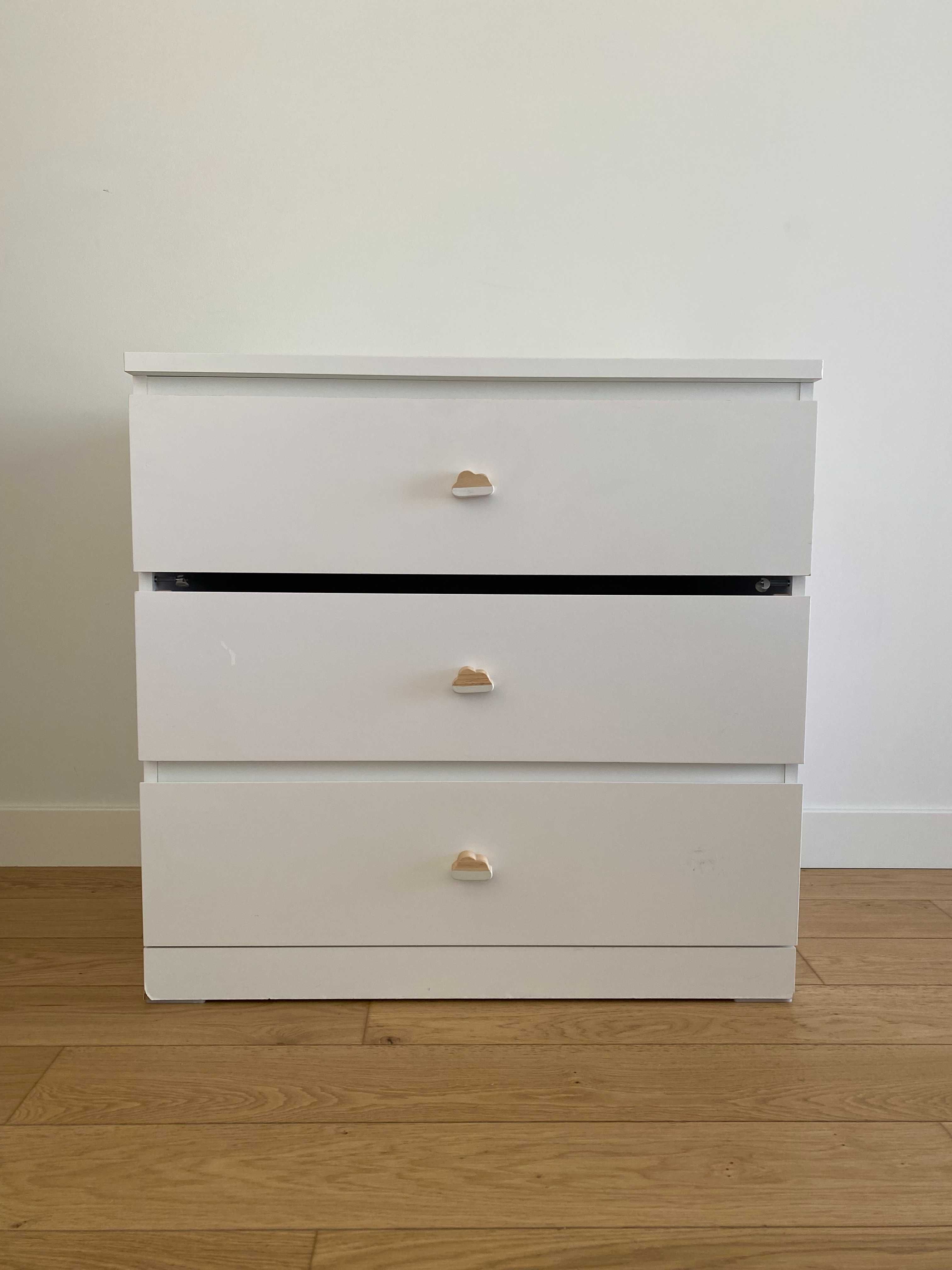 Cómoda MALM Ikea