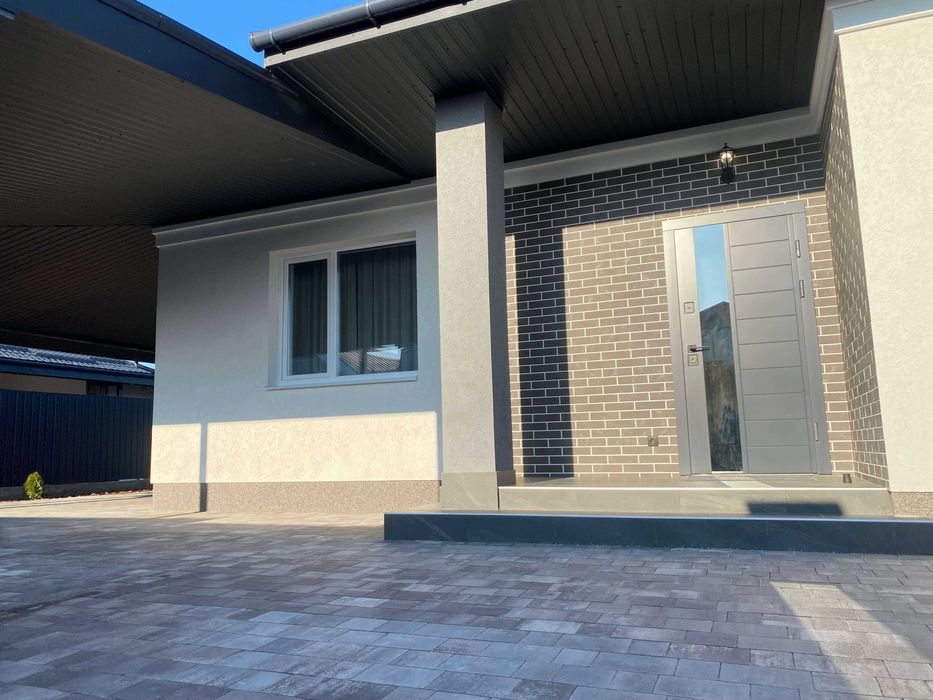 Продаж нового мебльованого будинку з ремонтом в КМ Міжріччя | Межречье