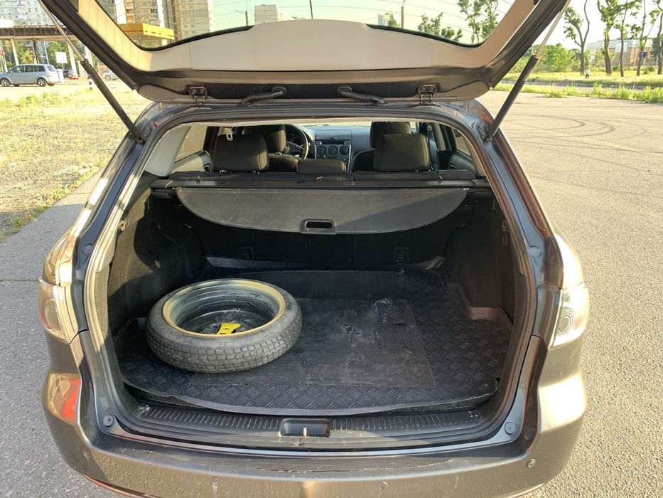 Mazda 6 универсал 2006г.  1.8 газ/бензин