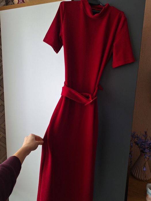 Sukienka sweterkowa midi