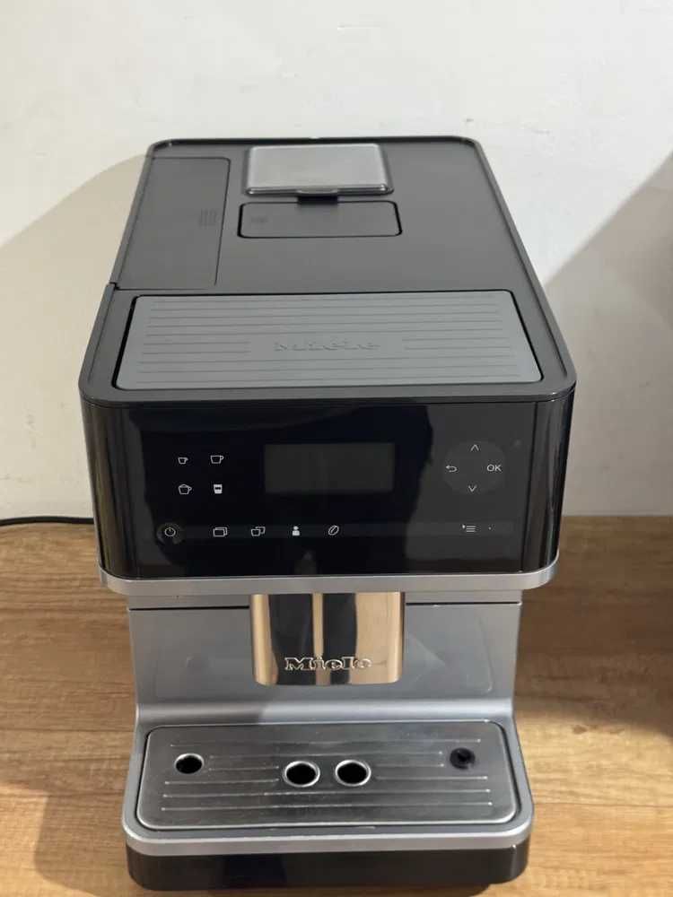 Ekspres do kawy MIELE CM 6300 Auto Cappuccino oraz Latte gwarancja