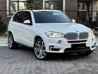 BMW X5 2015 року