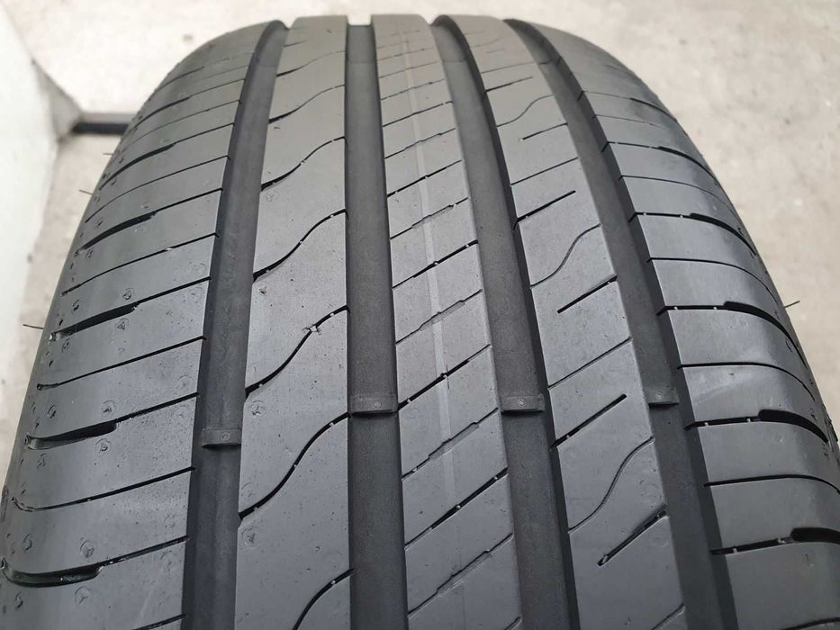 2x Goodyear Efficientgrip Performance  2  215/55r17  6,5mm jak nowe