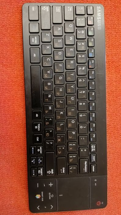 Бездротова клавіатура Samsung моделі VG-KBD1000/RU, також відомої як S