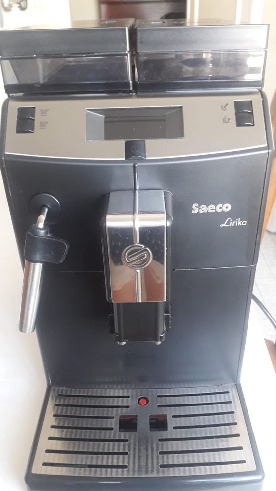 Máquina de café Saeko Lirika