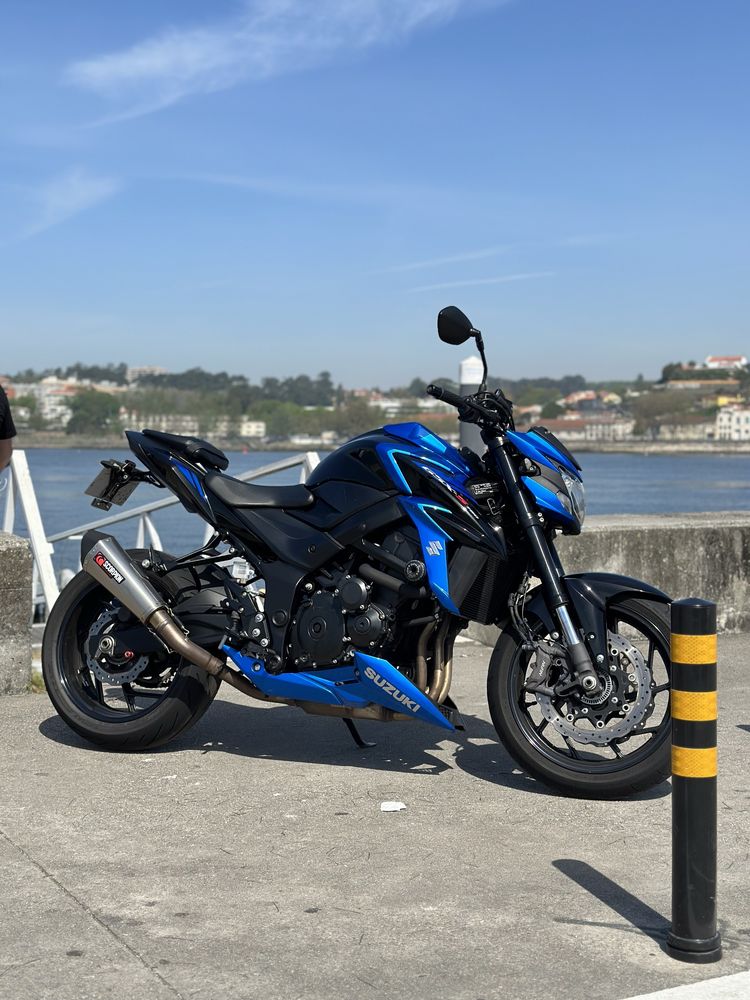 Suzuki gsx-s 750