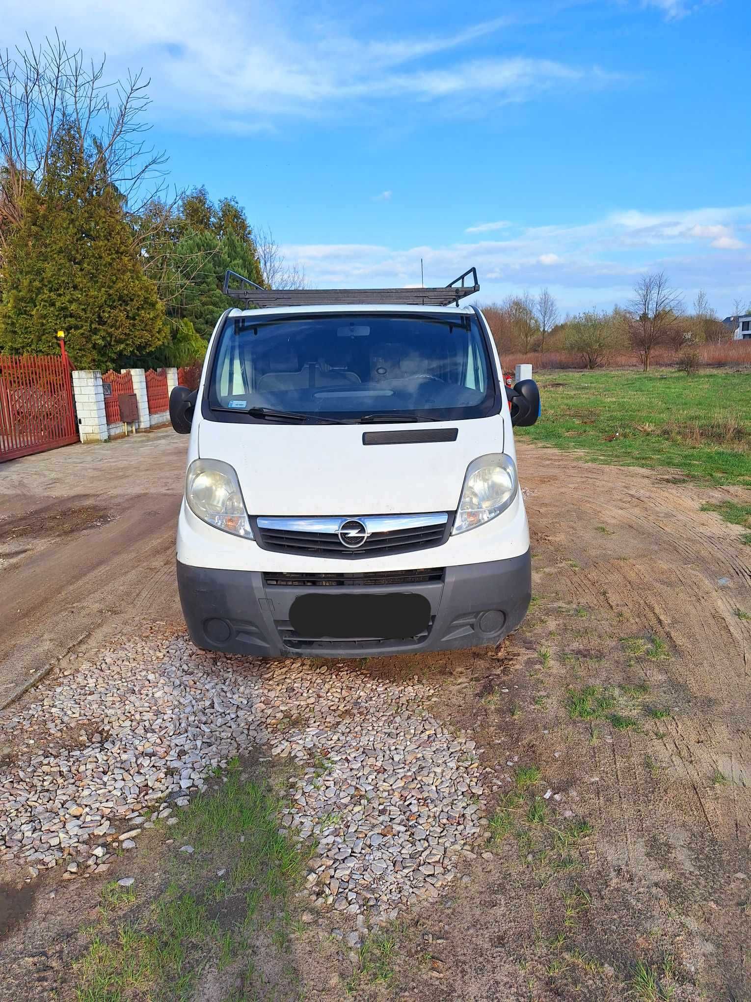 Opel vivaro osobowy